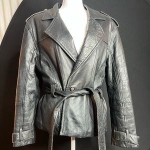Vintage leather jacket. Light wear. See pics. Size medium.
